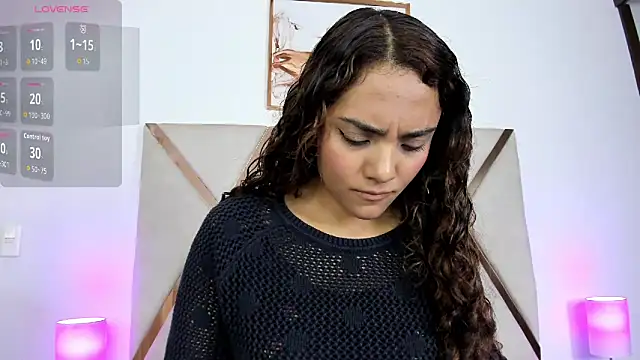 Snapshot of carolynne18 chatting on September 19, 12:15 pm carolynne18 online show from September 19, 12:15 pm