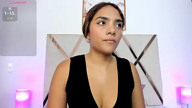 Snapshot of carolynne18 chatting on September 13, 12:24 pm carolynne18 online show from September 13, 12:24 pm
