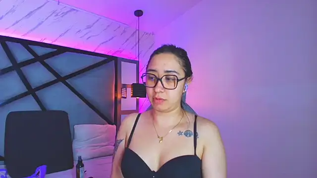 sayumi dirty online show from February 8, 11:40 pm