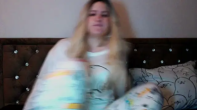 Sara4uu online show from November 10, 12:28 am