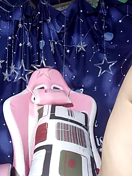   Mai-love19   online show from March 31, 12:10 am