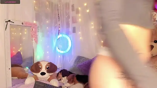 natalie jaensen online show from March 15, 11:29 pm