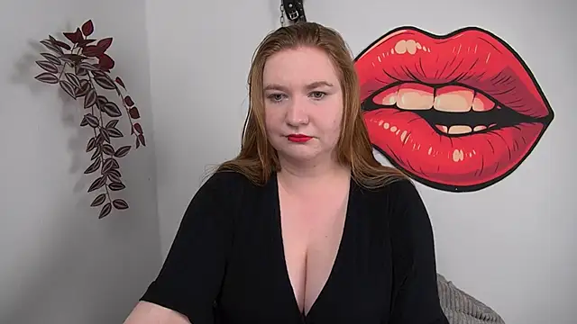 LaraDream online show from March 13, 4:30 pm