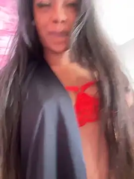 Snapshot of mismialove chatting on September 21, 8:24 am mismialove online show from September 21, 8:24 am