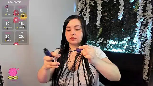 Snapshot of ainohacarter_89 chatting on September 17, 11:03 pm ainohacarter 89 online show from September 17, 11:03 pm